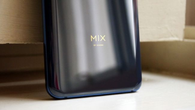 Xiaomi Mi Mix 3 5G (techradar.com)